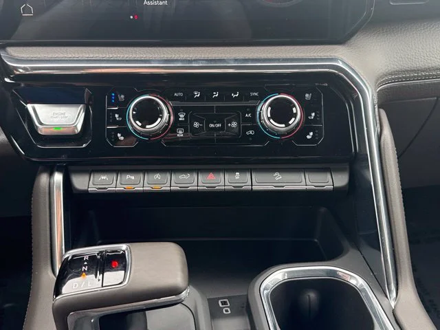 Used 2025 White GMC Denali image 35