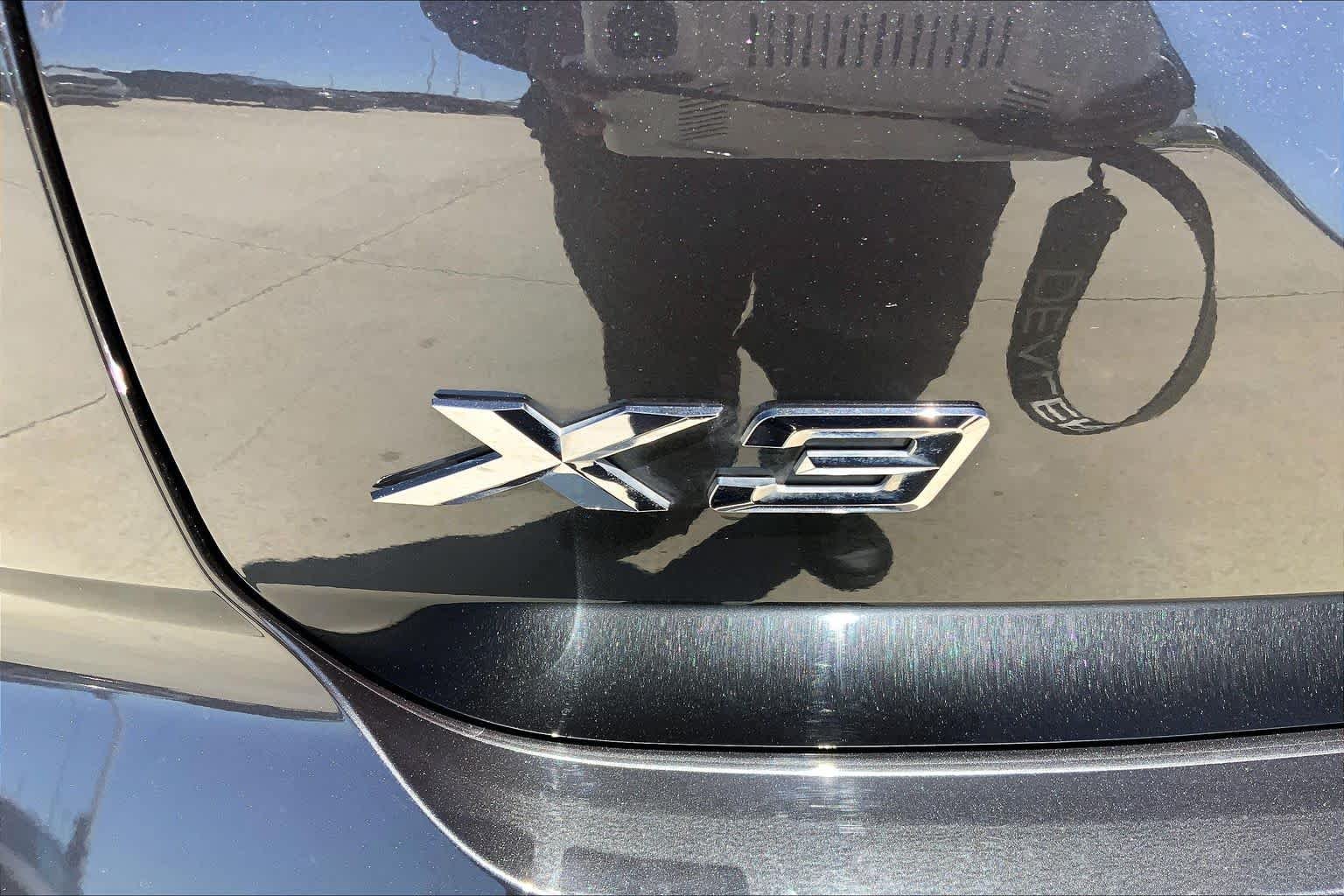 Used 2024 Dark Graphite Metallic BMW sDrive30i image 60