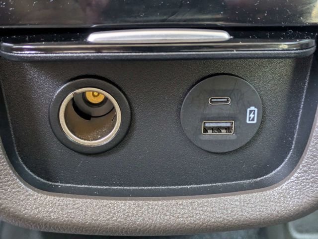 Used 2022 Red Lincoln Standard image 15
