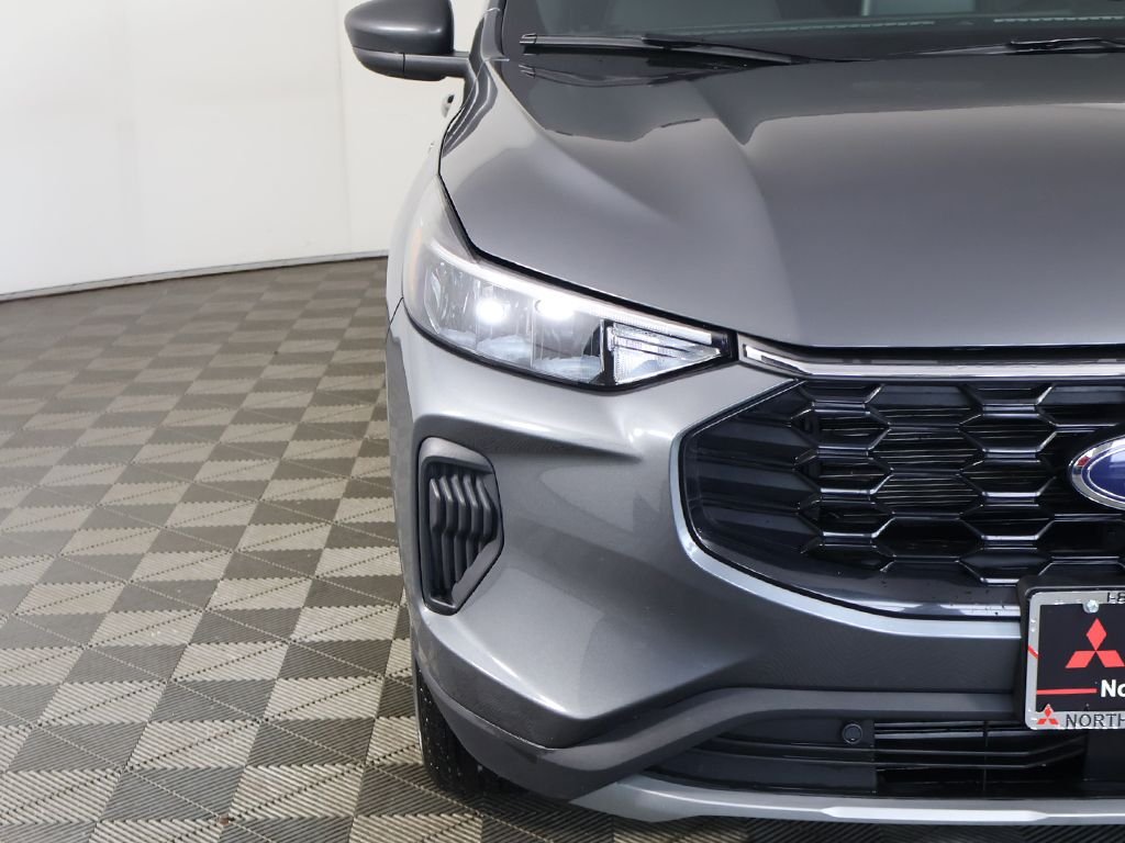 Used 2025 Gray Ford ST-Line image 12
