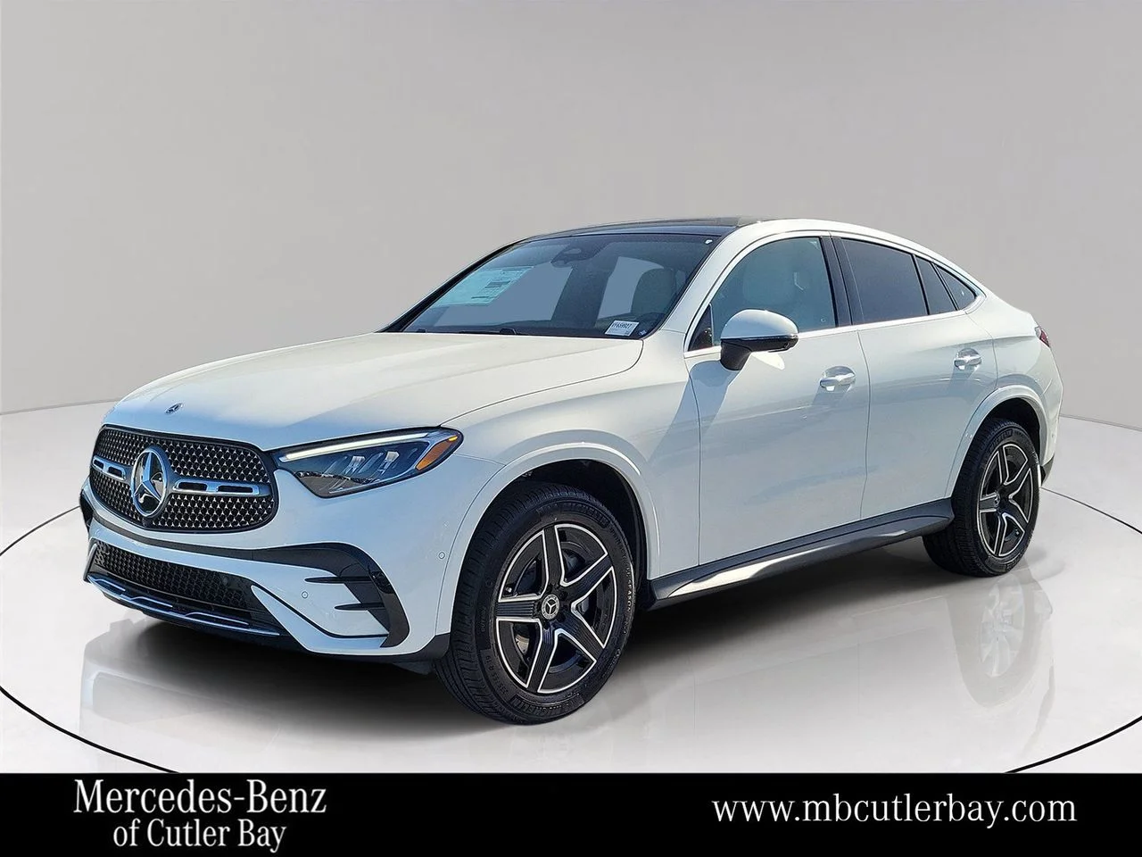 New 2027 Polar White Mercedes-Benz GLC 300 image 1