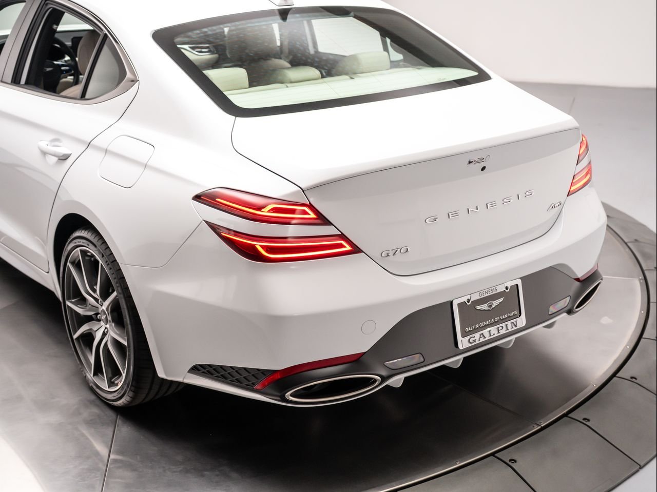New 2026 Uyuni White Genesis 2.5T image 29