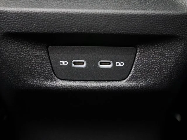 New 2026 White/off-white Volkswagen 2.0T SE image 31