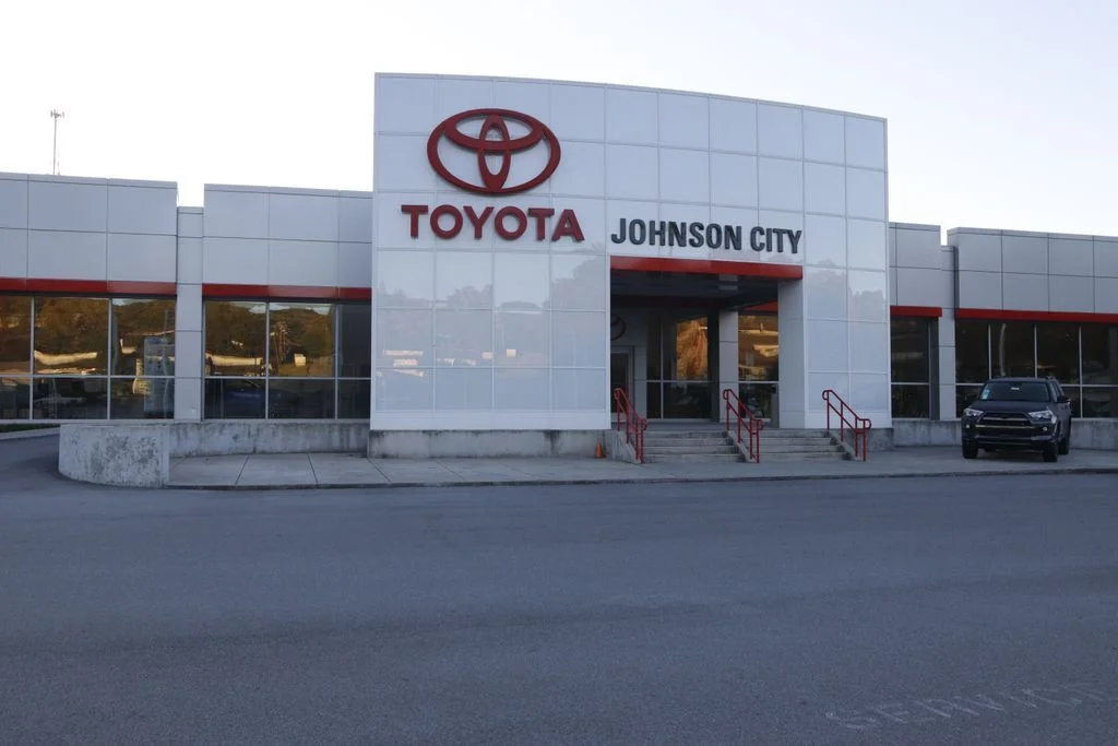 Used 2016 Silver Ford S image 4