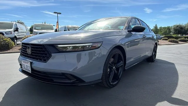 2023 Honda Accord Hybrid Sport-L - Photo 9