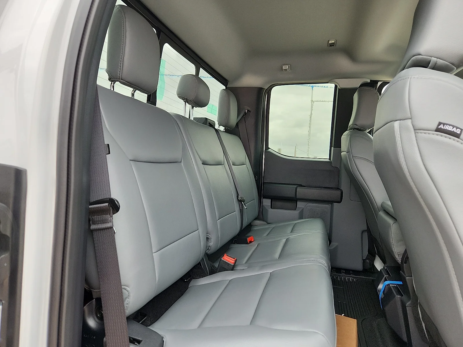 New 2026 Oxford White Ford XL image 19