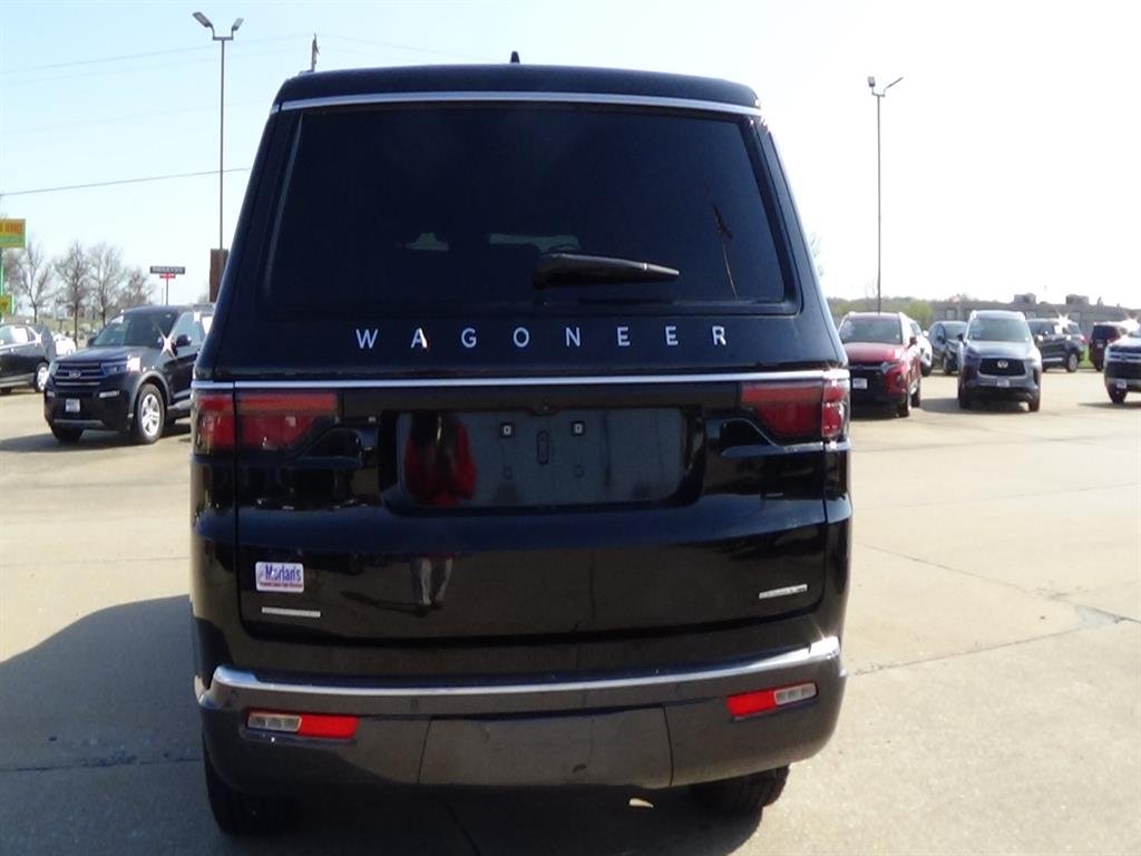 Certified Used 2022 Diamond Black Crystal Pearl Coat (pxj) Jeep Series II image 7