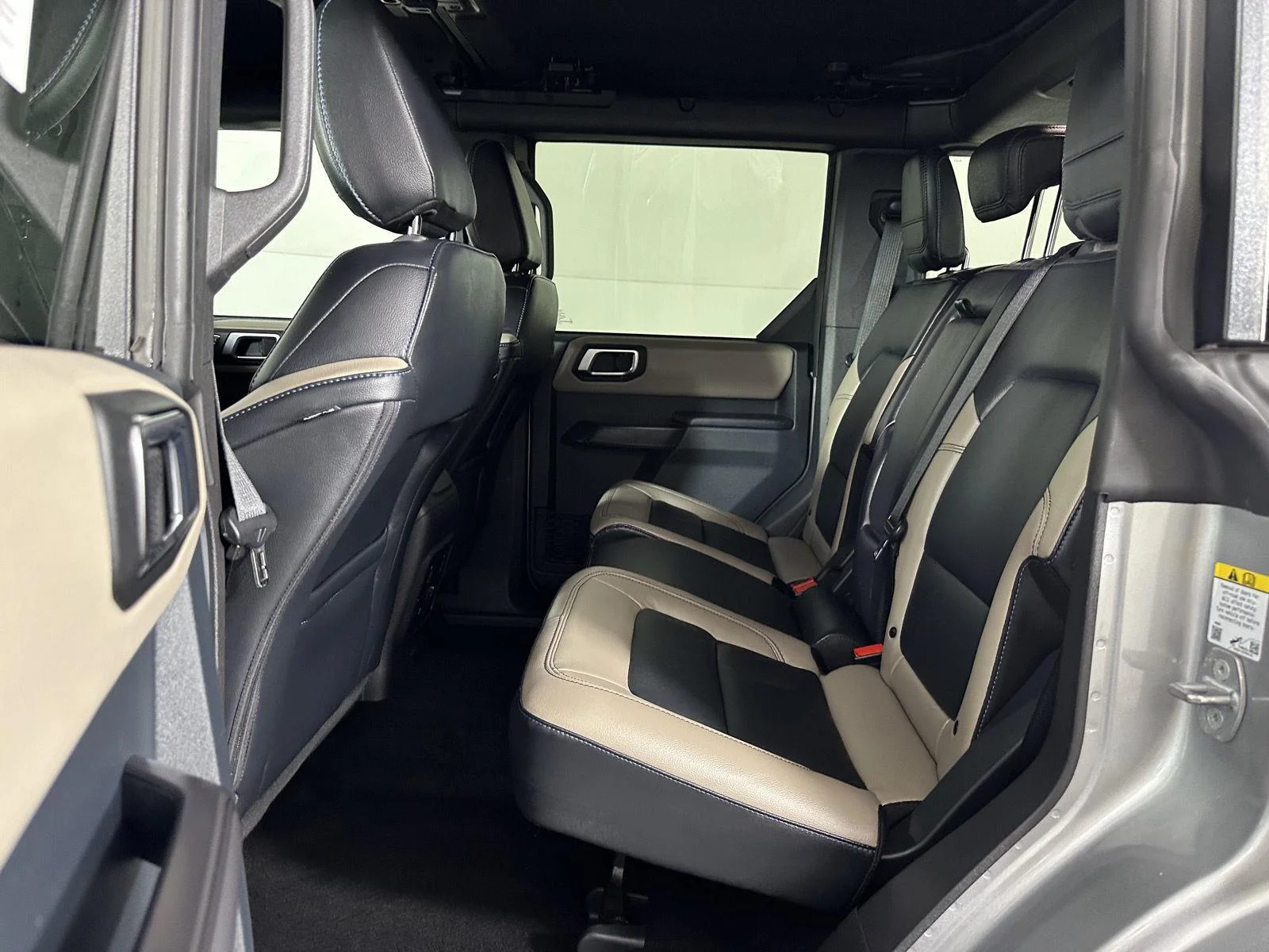 Used 2024 Iconic Silver Ford Wildtrak image 32