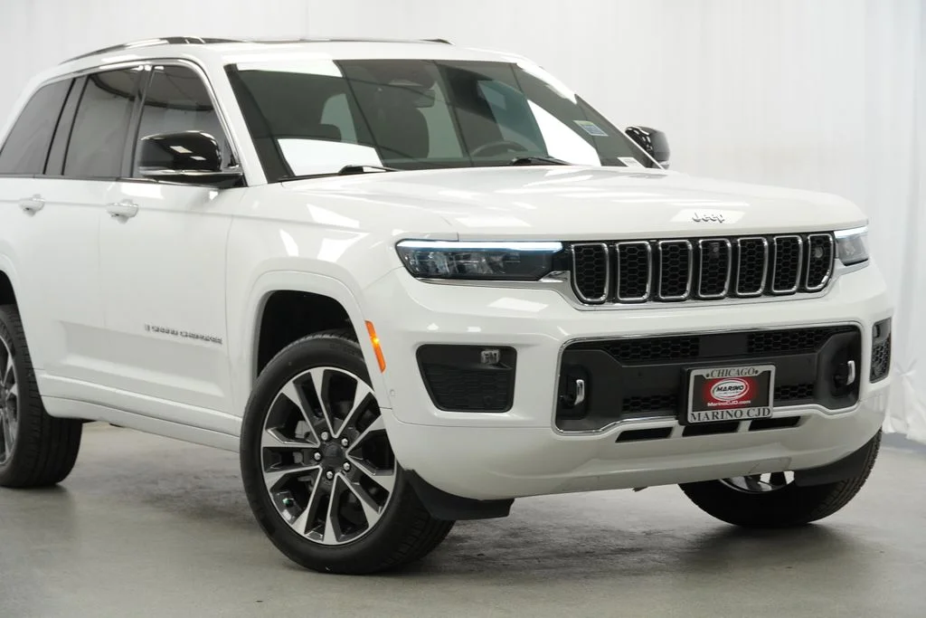 Certified Used 2023 White Jeep Overland image 3