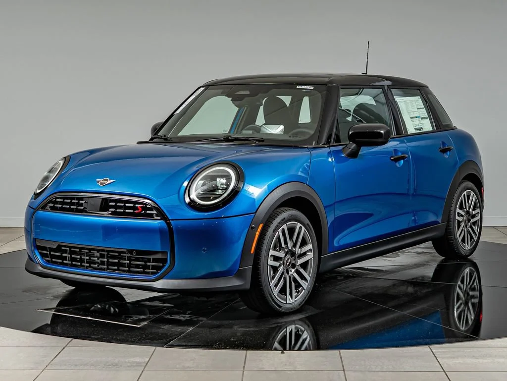 2026 MINI Hardtop Cooper S Signature's photo