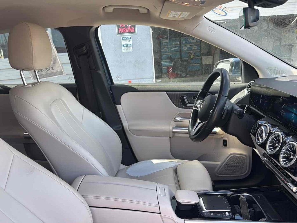 Used 2022 Blue Mercedes-Benz GLA 250 image 20