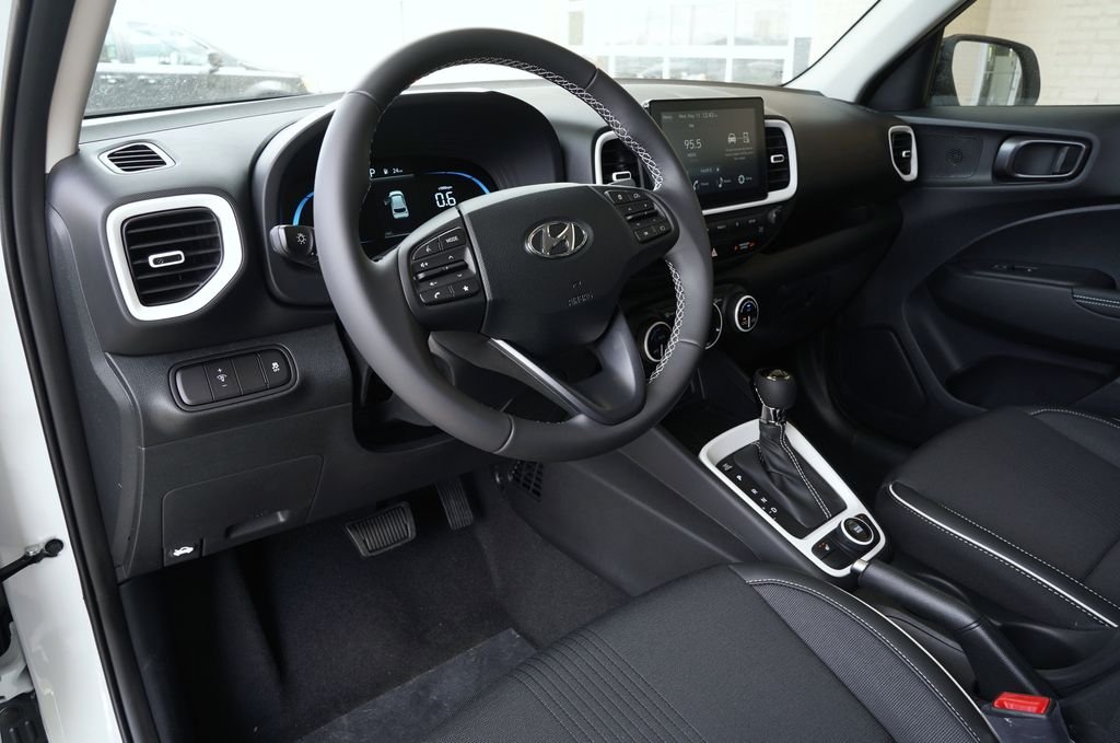 New 2026 Lunar White w/Black Roof Hyundai SEL image 27