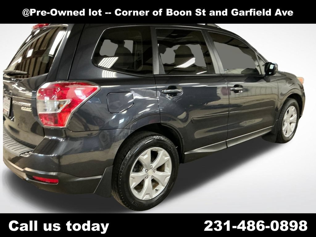 Used 2014 Grey Subaru 2.5i Premium image 5