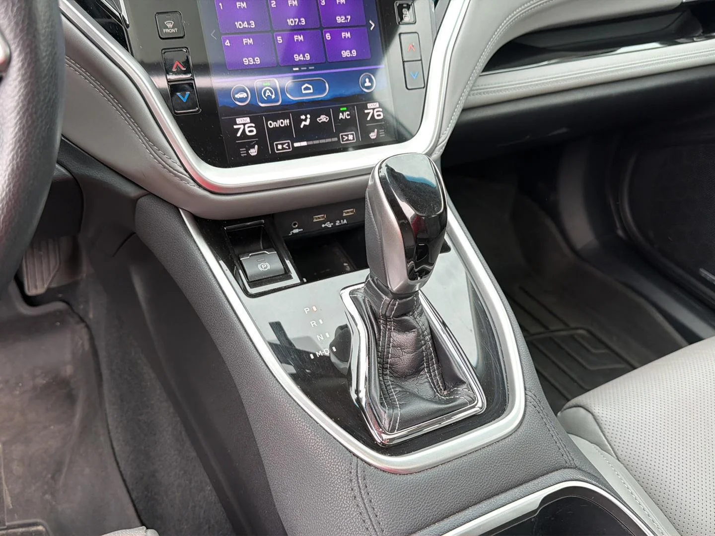 Used 2020 Ice Silver Metallic Subaru Limited XT image 17