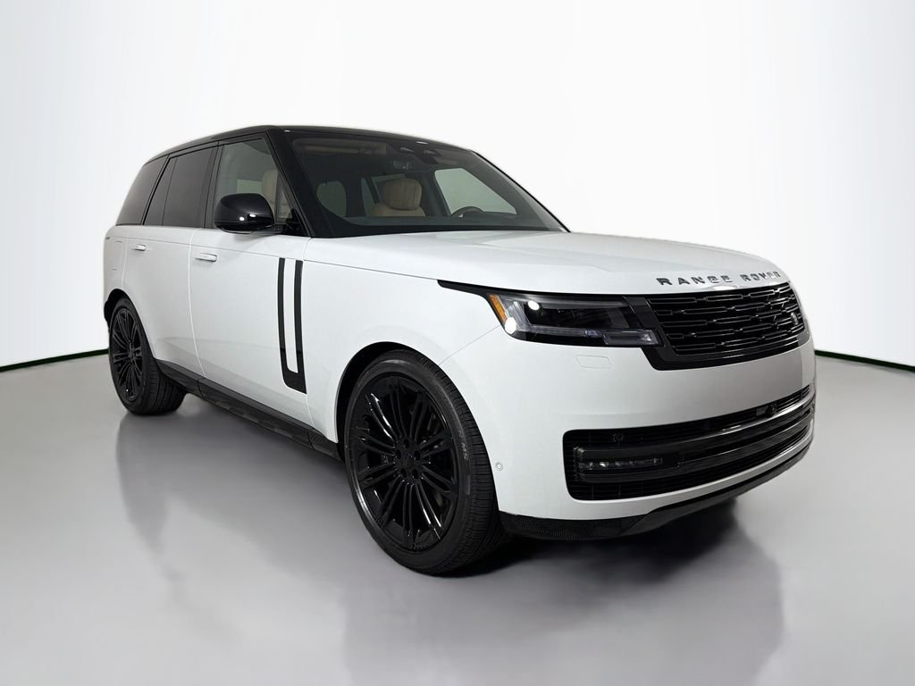 New 2026 Fuji White Land Rover SE image 3