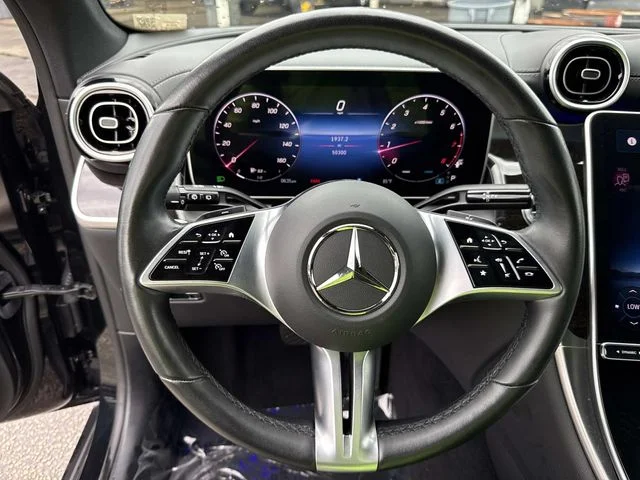 Used 2024  Mercedes-Benz GLC 300 image 38