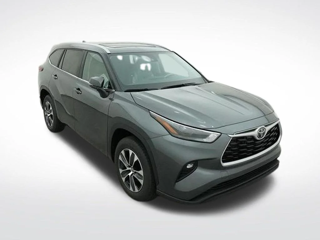 Used 2023 Gray Toyota XLE image 16
