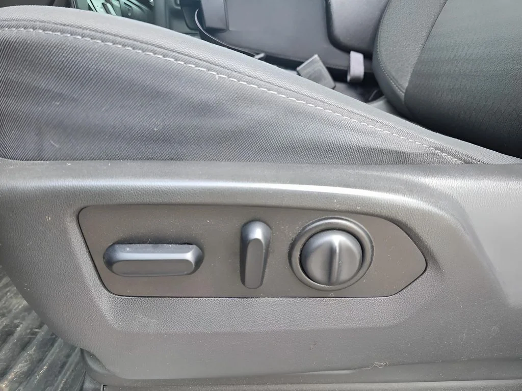 Used 2020 Shadow Gray Metallic Chevrolet LT image 24