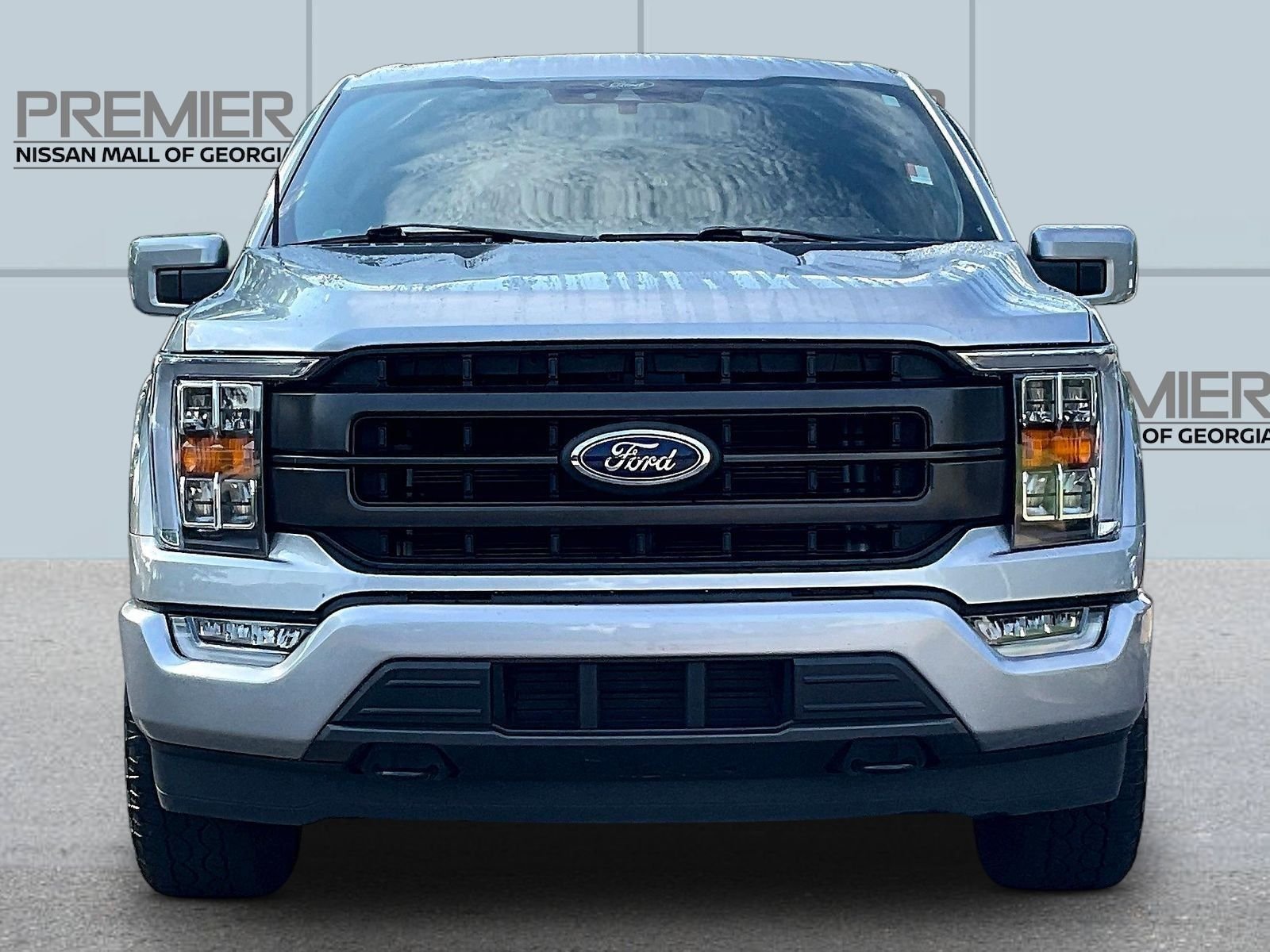 Used 2022 Silver Ford Lariat image 2