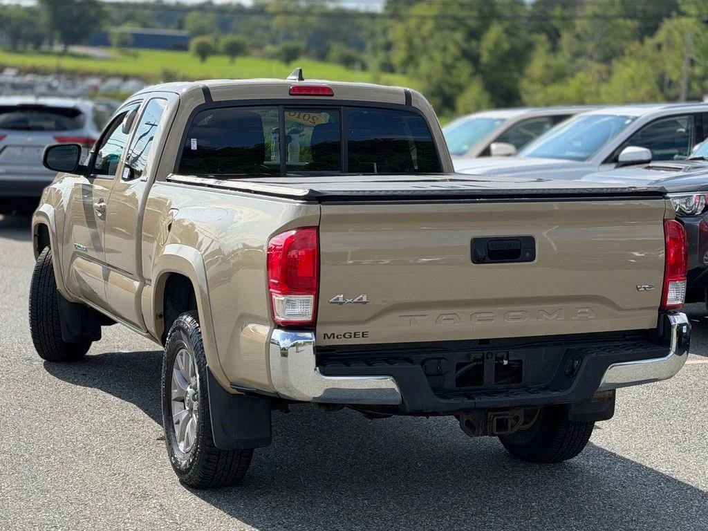 Used 2016 Beige Toyota SR5 image 3
