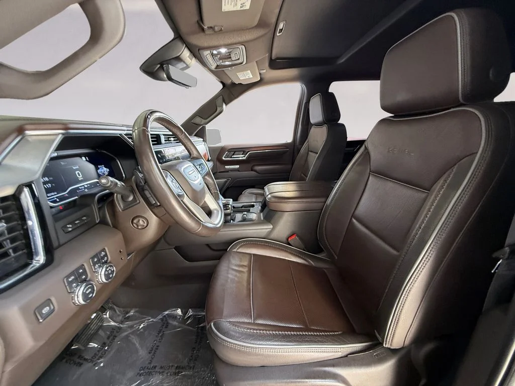 Used 2024 White GMC Denali image 10