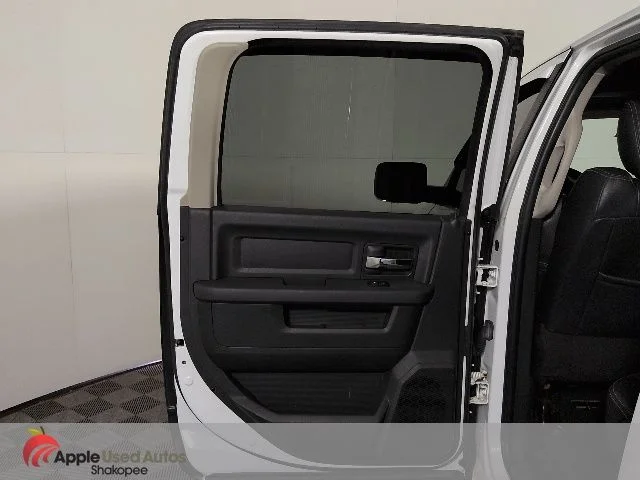 Used 2011 White Ram Sport image 21