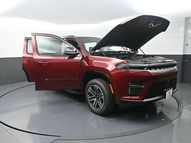 New 2026 Velvet Red Pearl-Coat Exterior Paint Jeep  image 31