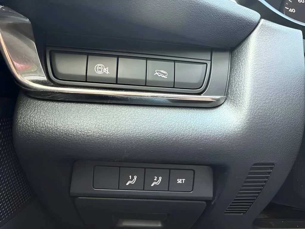 Used 2024  Mazda 2.5 S Carbon Edition image 22