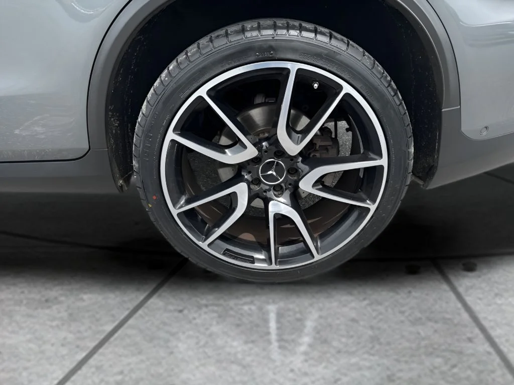 Used 2018  Mercedes-Benz GLC 43 AMG® image 35