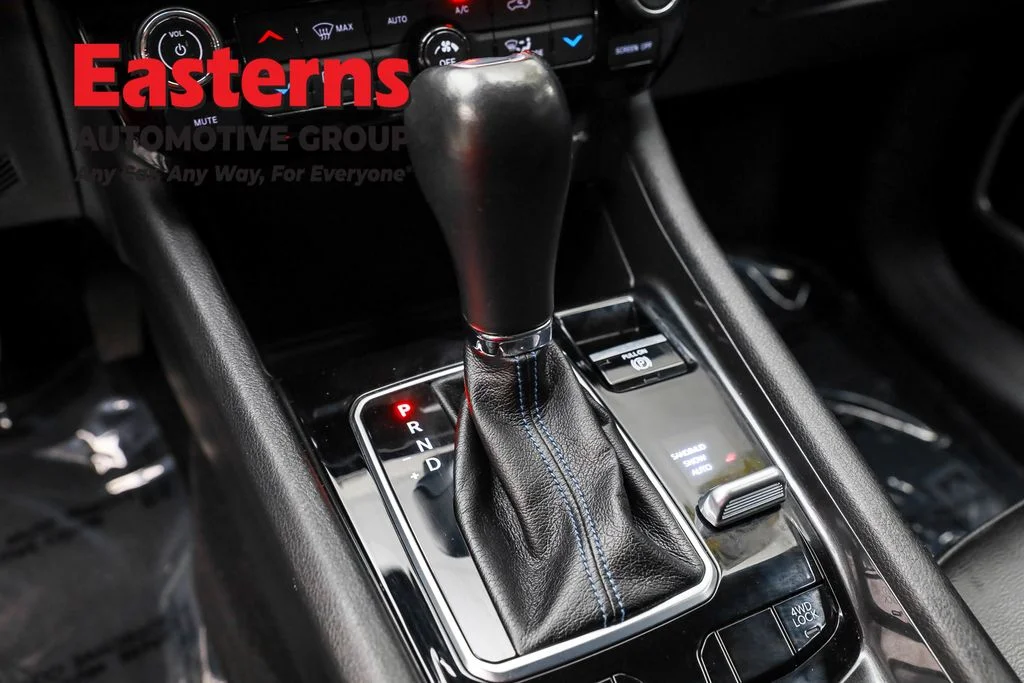 Used 2022 Black Jeep Latitude image 13