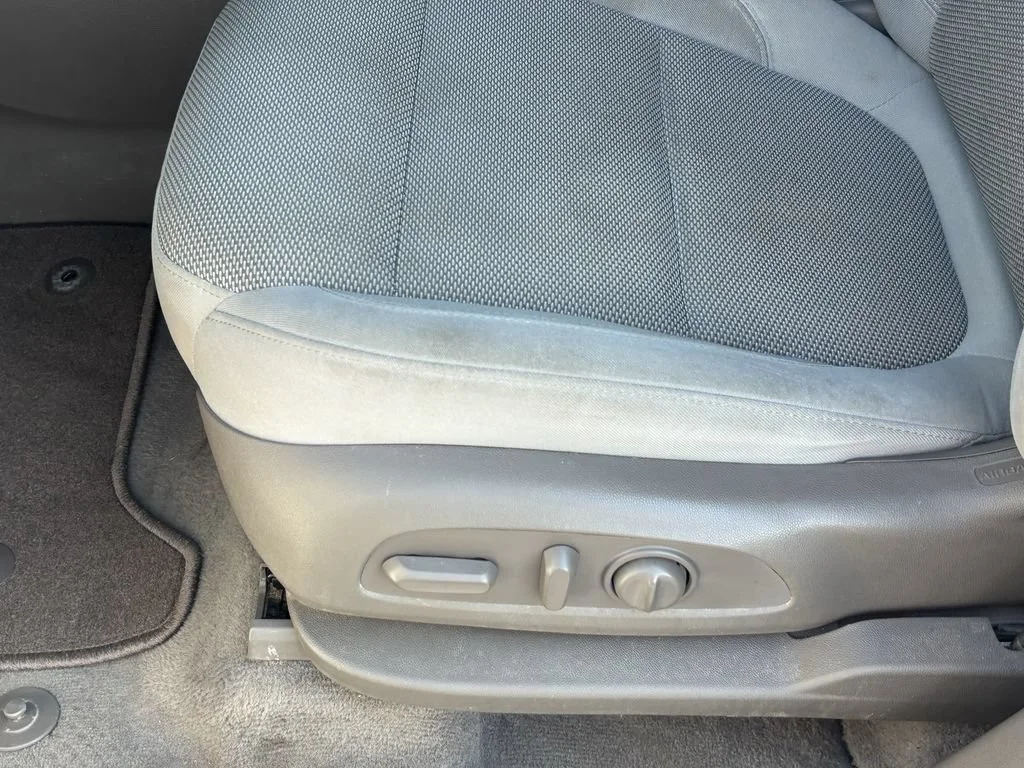 Used 2021 SUMMIT WHITE Chevrolet LT Cloth image 16