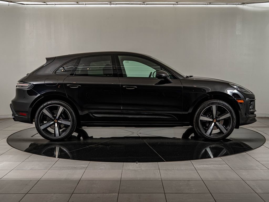 Used 2025 Jet Black Metallic Porsche  image 9