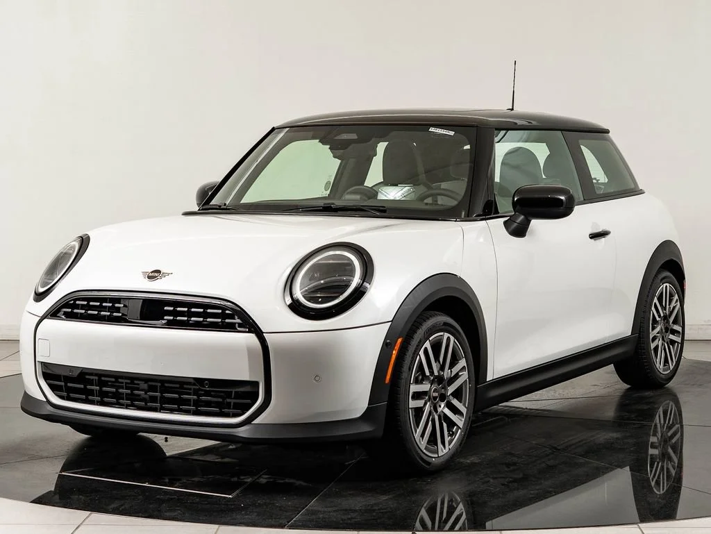 2026 MINI Hardtop Cooper Oxford Edition's photo