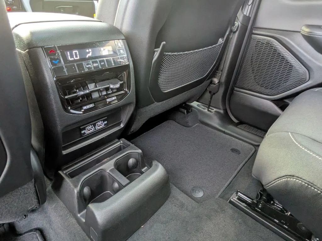 New 2025 White Jeep Laredo image 32