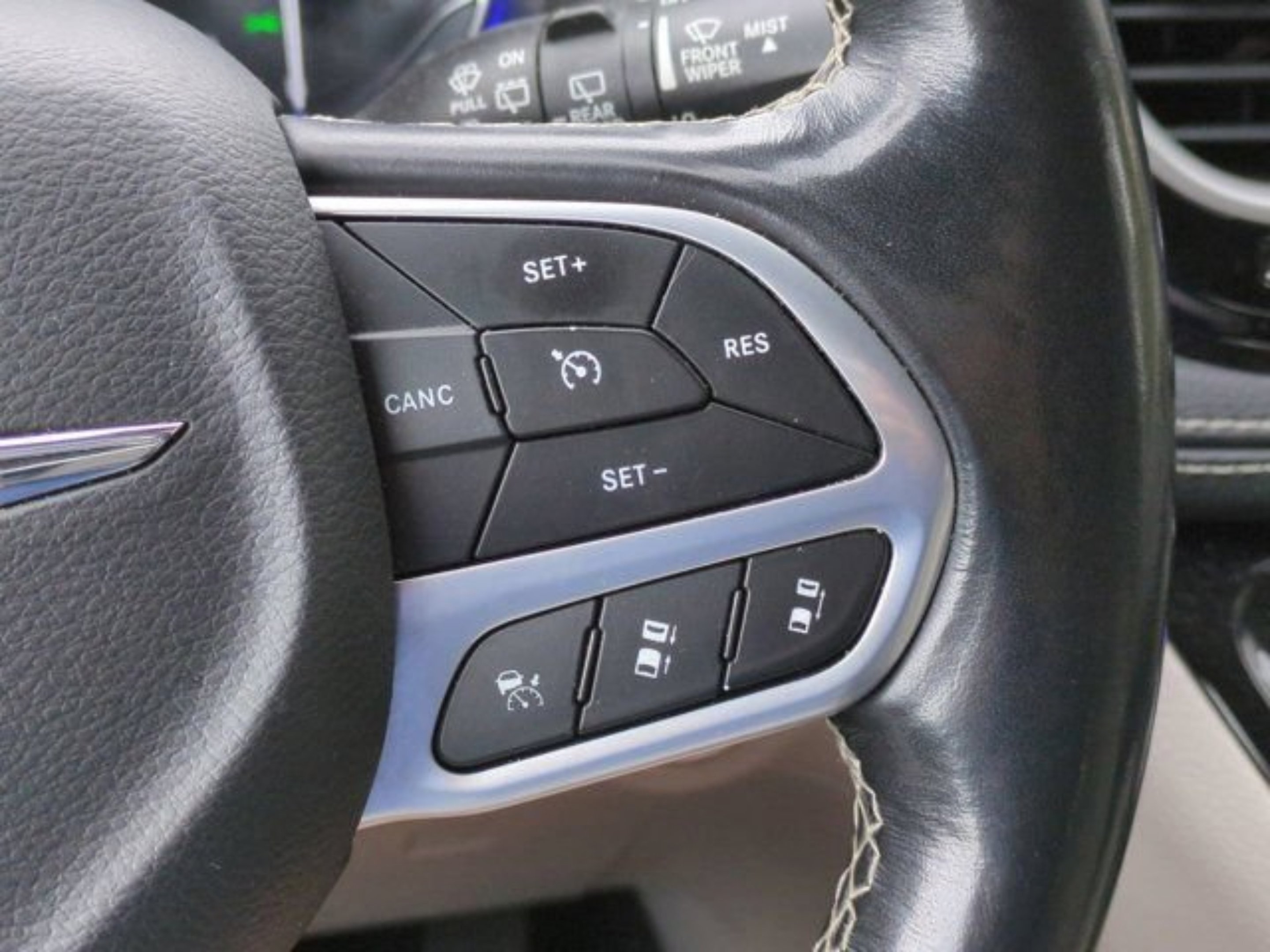 Used 2021 Granite Crystal Metallic Clearcoat Chrysler Touring L image 24