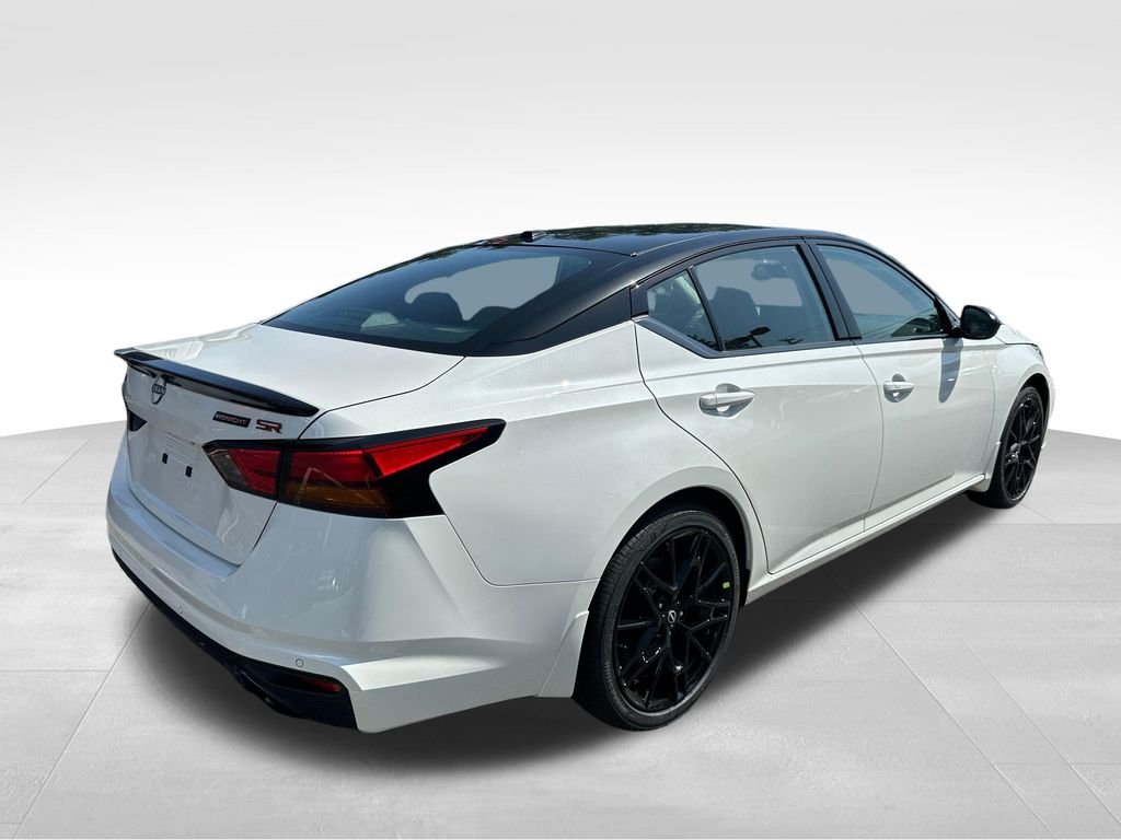 New 2026 White Nissan 2.5 SR image 5