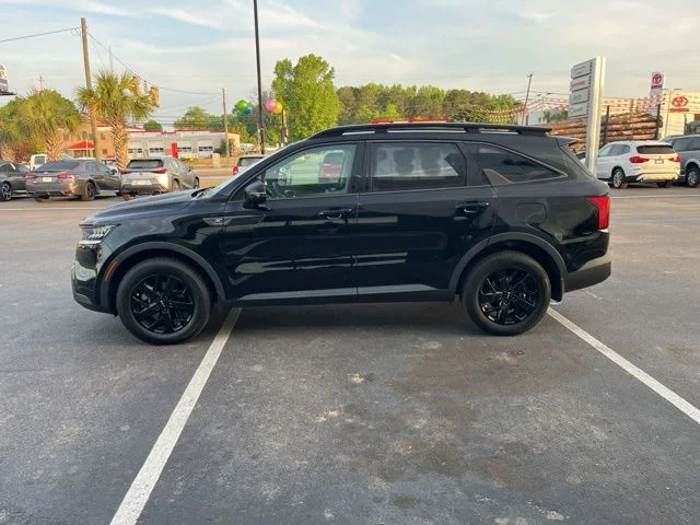 Used 2023 Black Kia X-Line S image 40