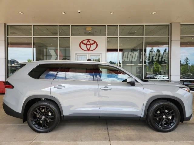 New 2026 Cement Toyota MAX Platinum image 3
