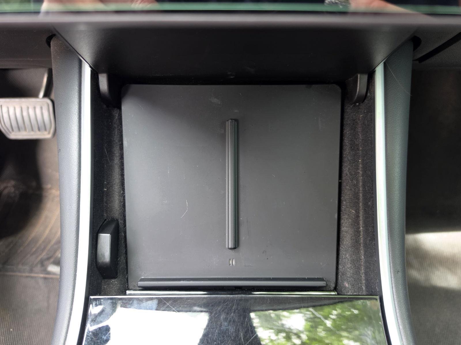 Used 2018  Tesla Long Range Battery image 42