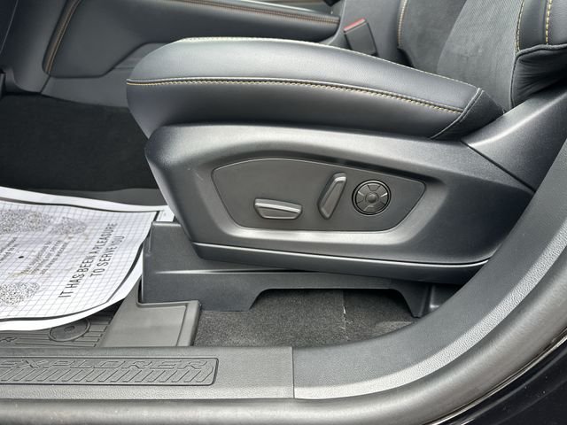 New 2026 Agate Black Metallic Ford Tremor® image 16