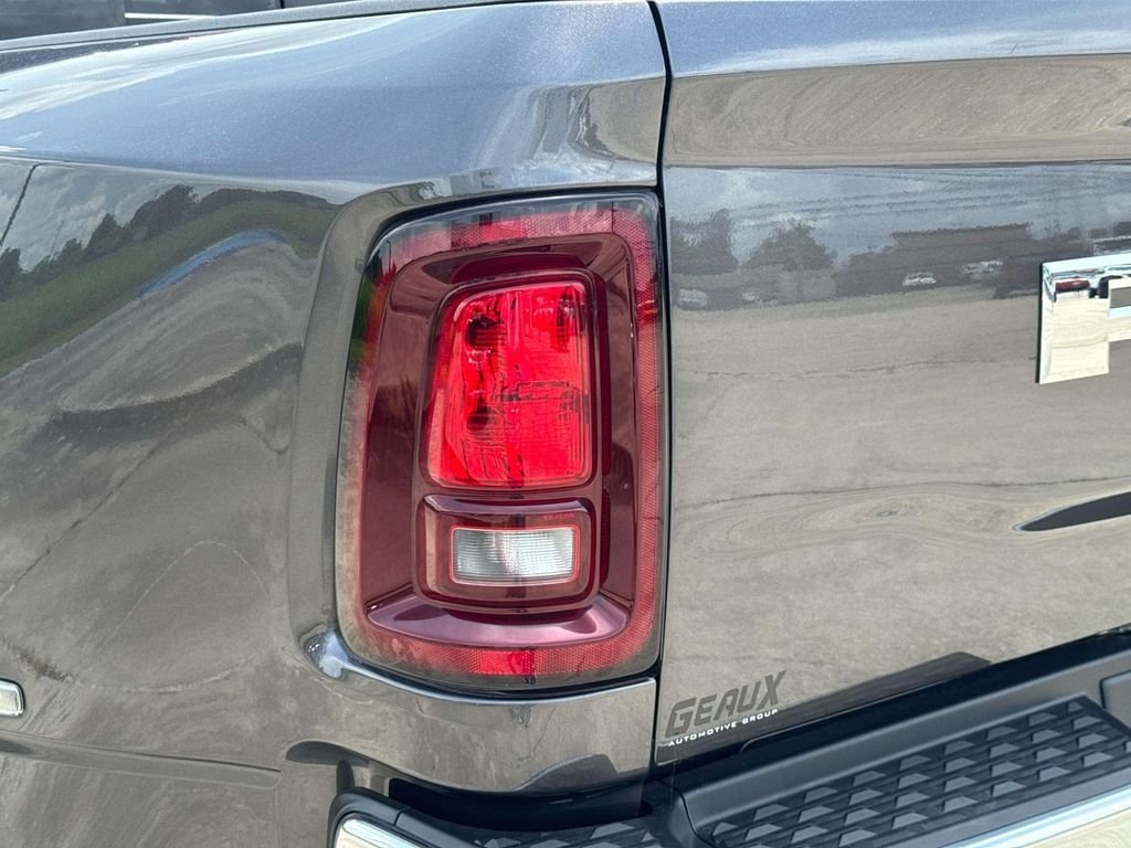 New 2026 Granite Crystal Metallic Clear-Coat Exterior Paint RAM Tradesman image 16