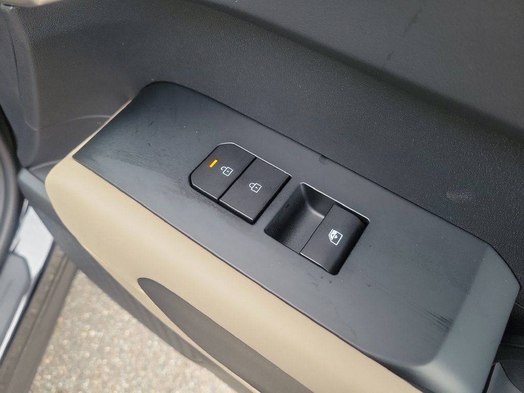 New 2027 Ebony Black Kia EX image 9
