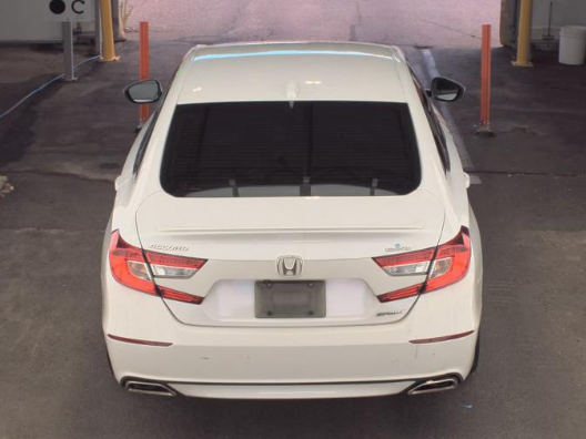 Used 2019 Platinum White Pearl Honda Sport image 4