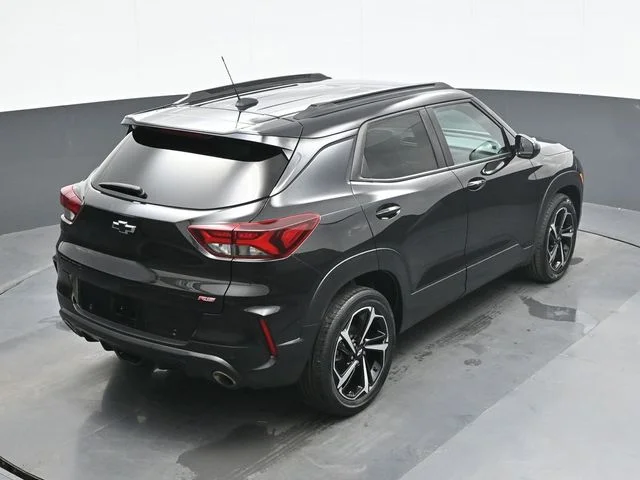 Used 2022 Black Chevrolet RS image 17