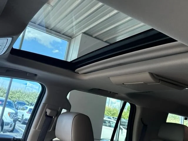 Used 2018 ONYX BLACK GMC SLT image 11