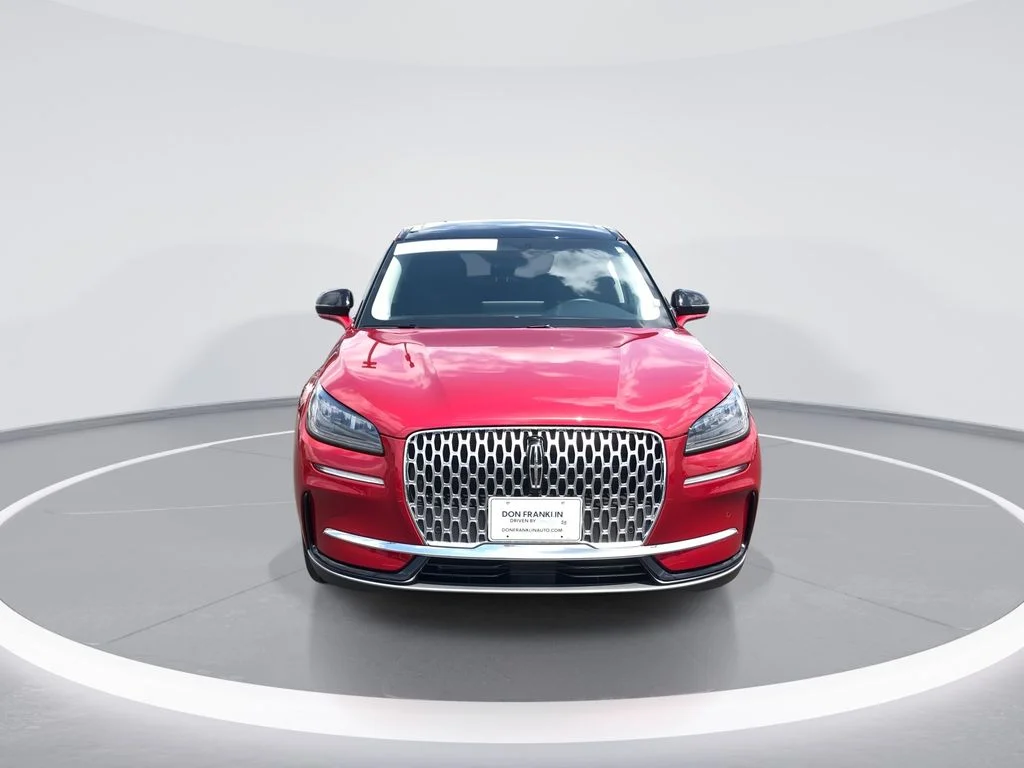Used 2024 Red Lincoln Premiere image 3