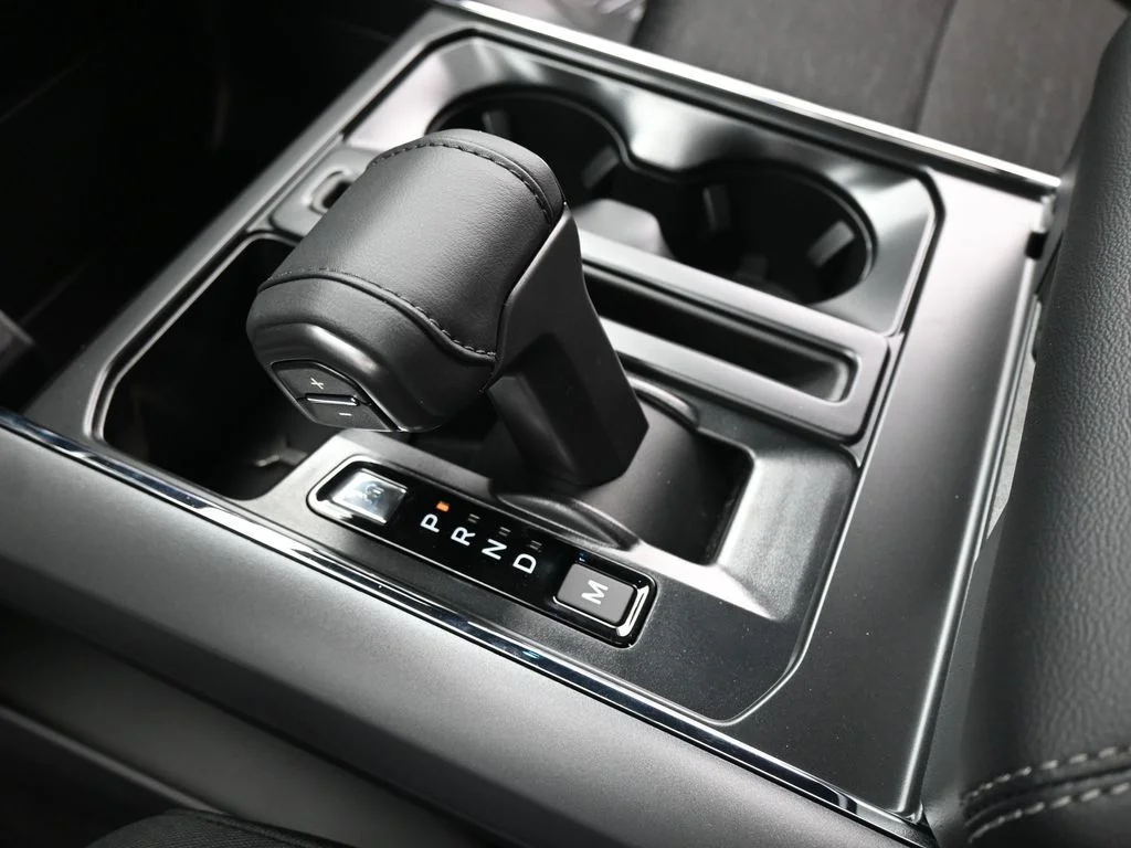 New 2026 Carbonized Gray Metallic Ford XLT image 17