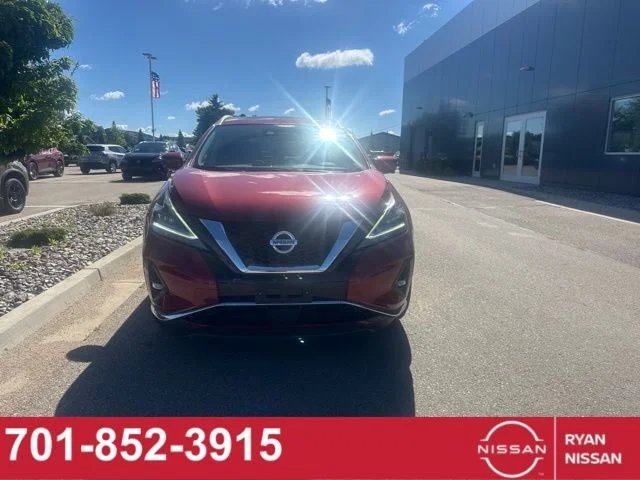 Certified Used 2019 Cayenne Red Pearl Nissan Platinum image 2