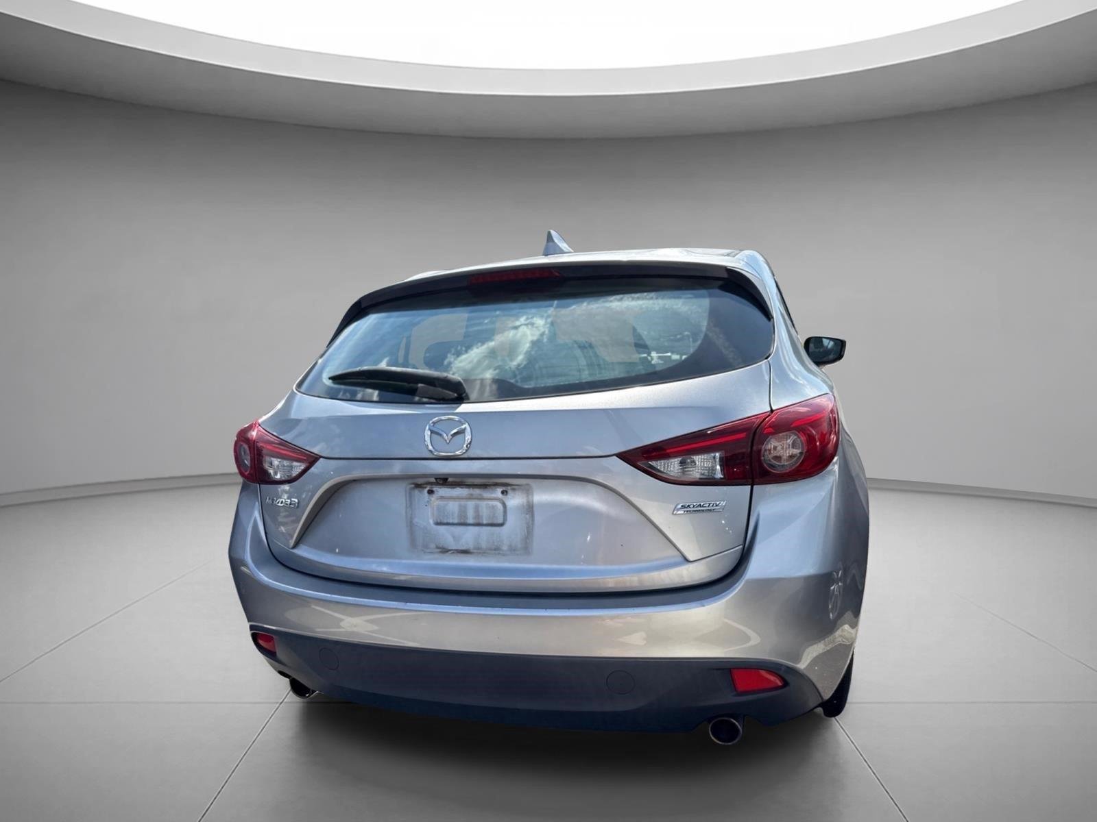 Used 2016 Liquid Silver Metallic Mazda i Grand Touring image 13