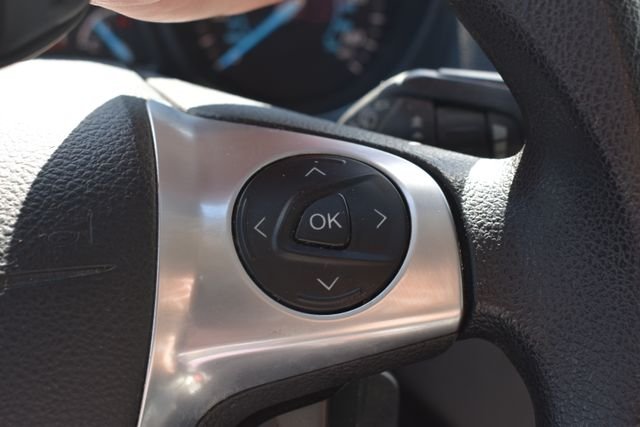 Used 2013 Blue Ford S image 22